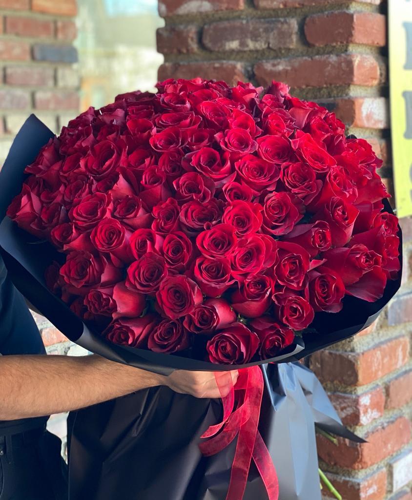 Монобукет красных роз